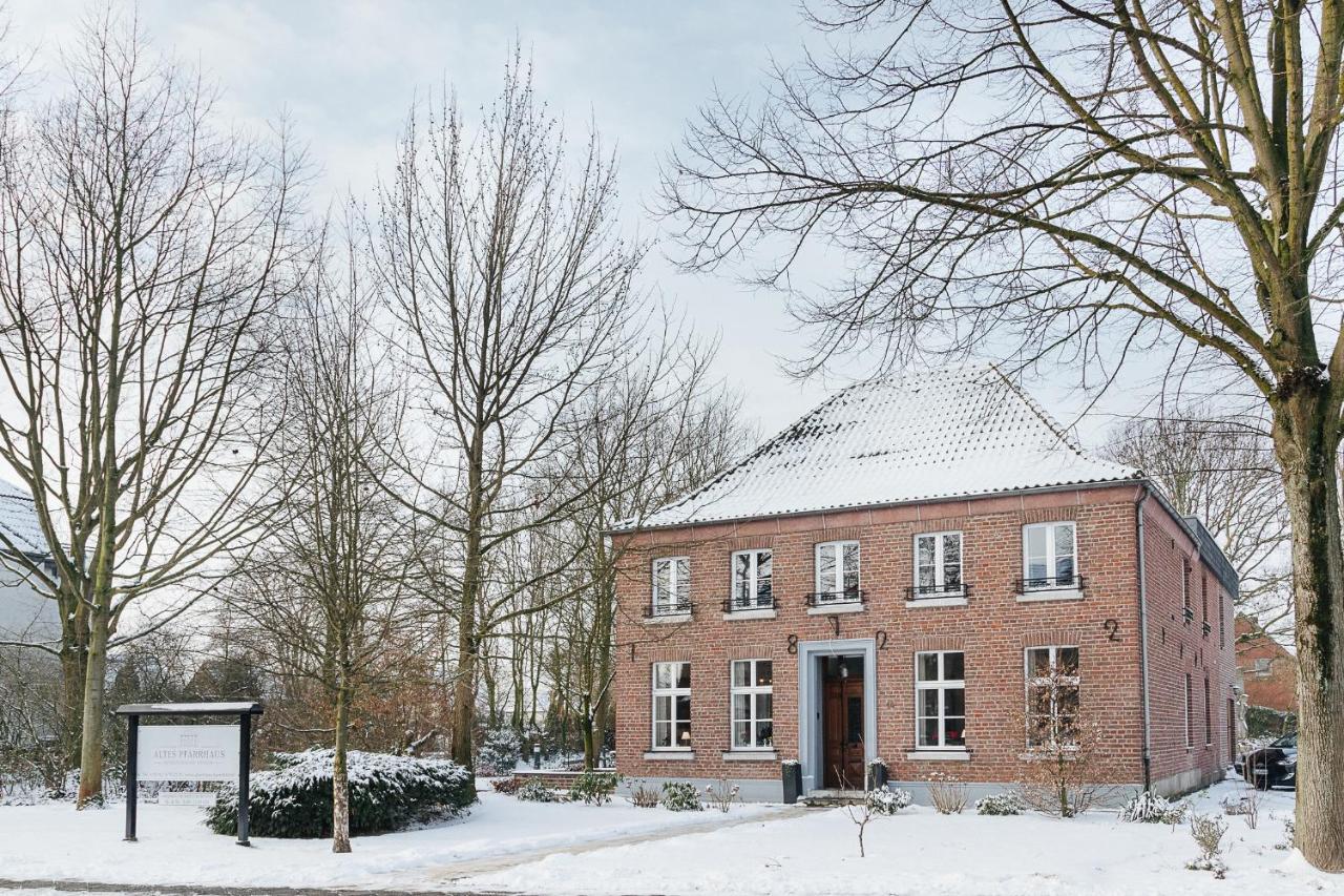Hotel Altes Pfarrhaus Geldern Exterior foto